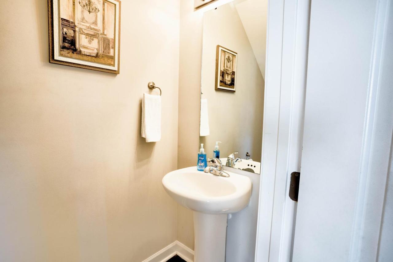 Kannapolis Elegant Townhouse - Pet Friendly Екстериор снимка